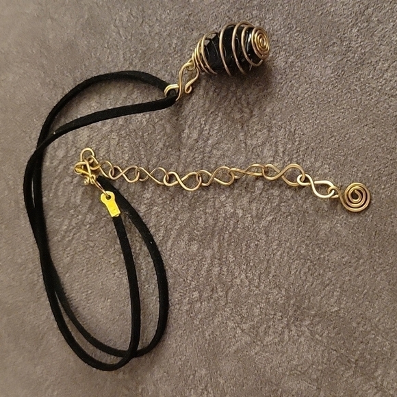 3/$30 HANDMADE Onyx Stone Wire Wrapped Pendant Fabric Necklace - Picture 3 of 5